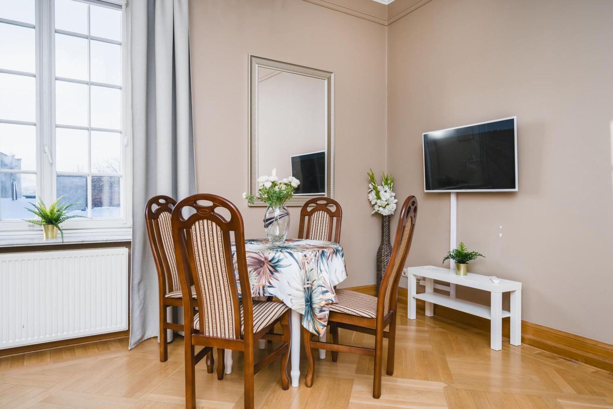 Appartement W Palacu Pod Baranami Krakau