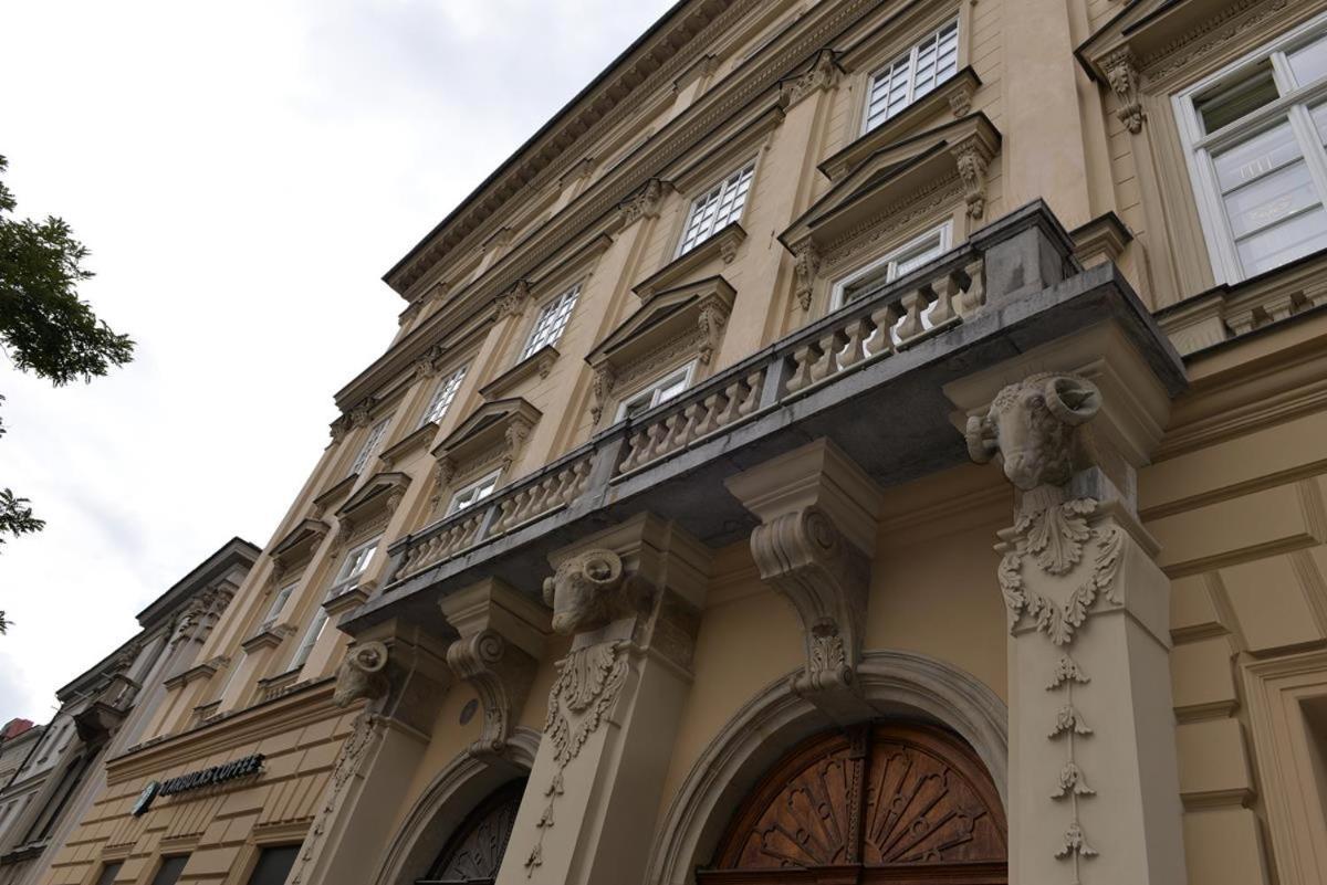 W Palacu Pod Baranami * Krakau